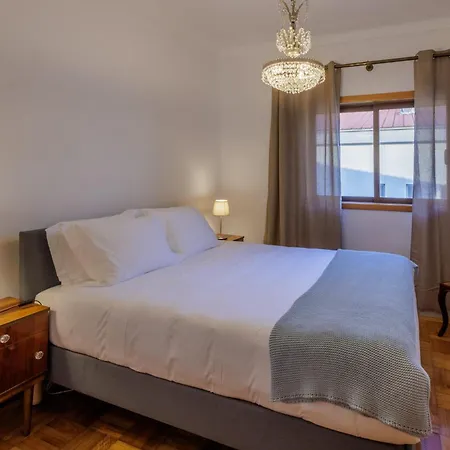 Vez - House In The Center Of Arcos *