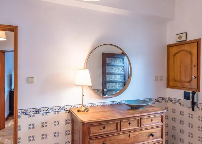 Vez - House In The Center Of Arcos